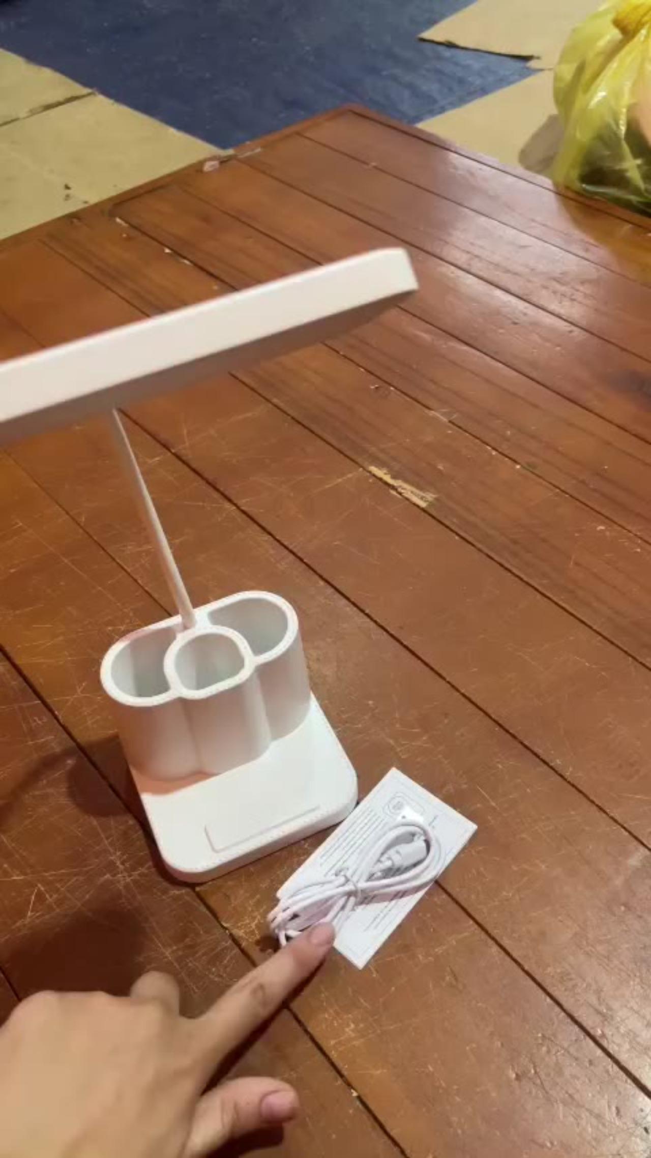 Đèn bàn học TLDL